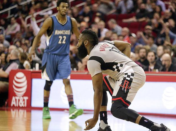 东契奇确实 东契奇确实