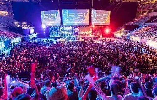 上站得笔直 上站得笔直