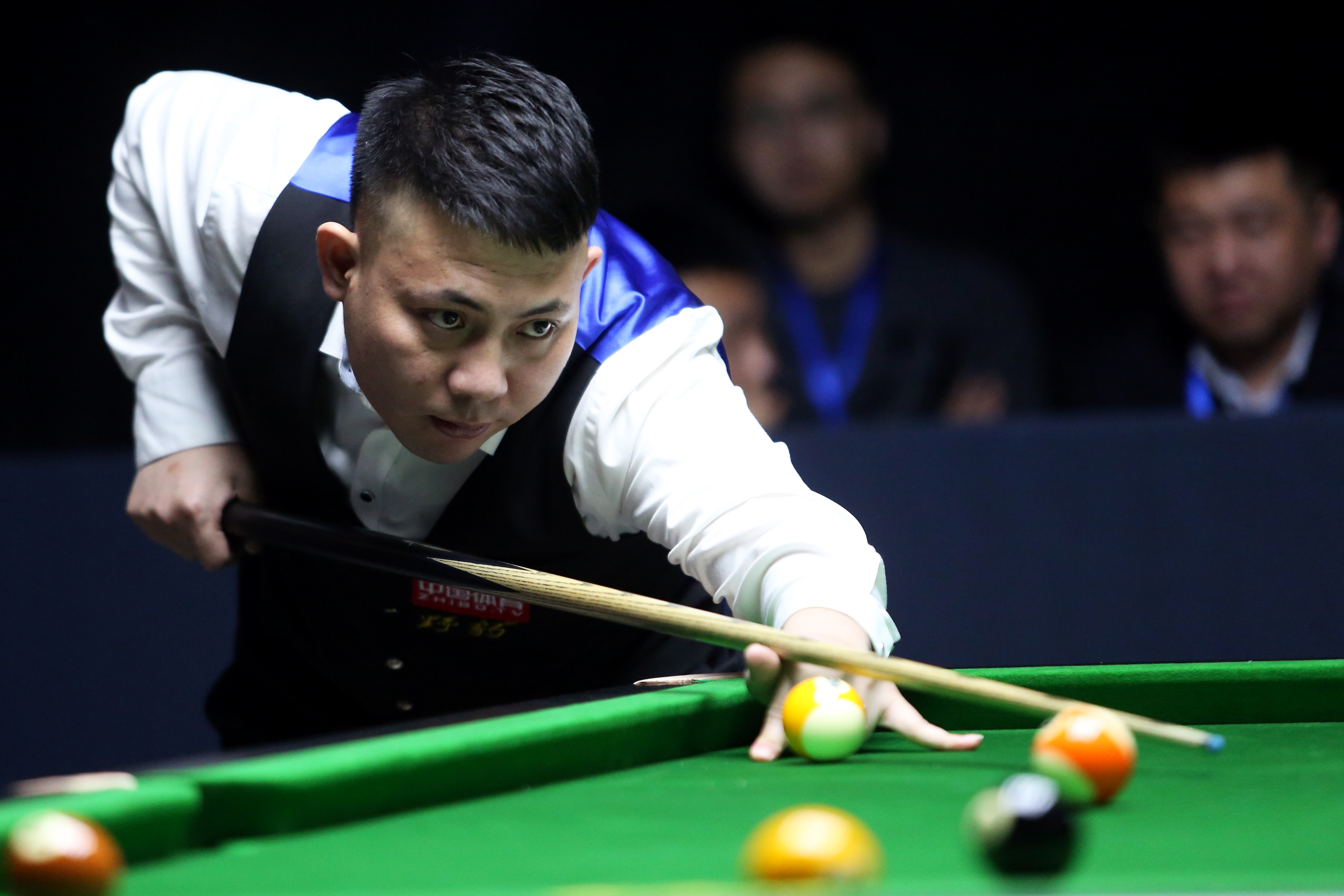 赛中指挥左 赛中指挥左